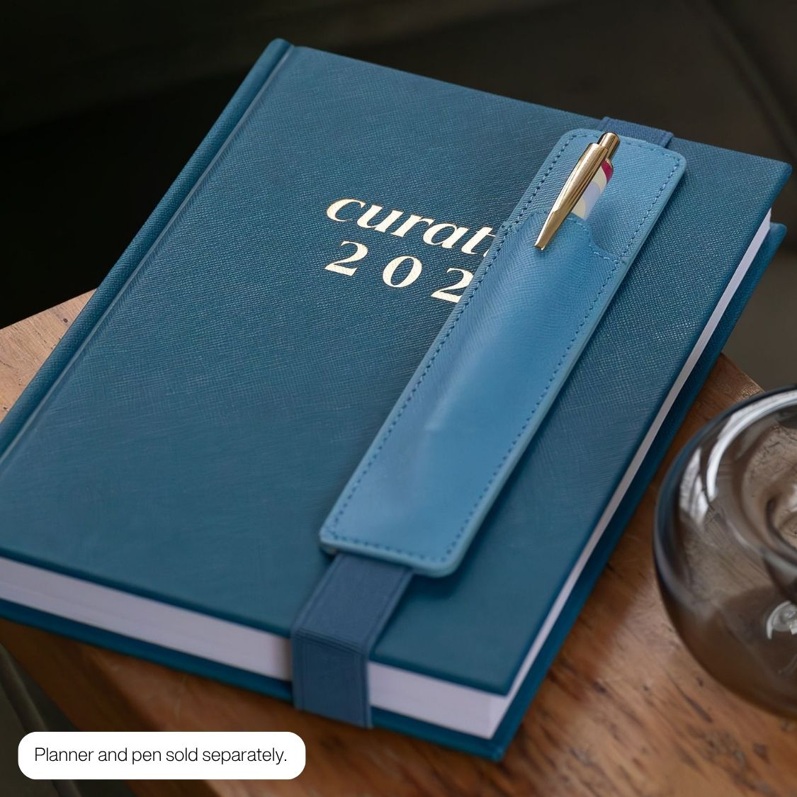 curation pen pouch
